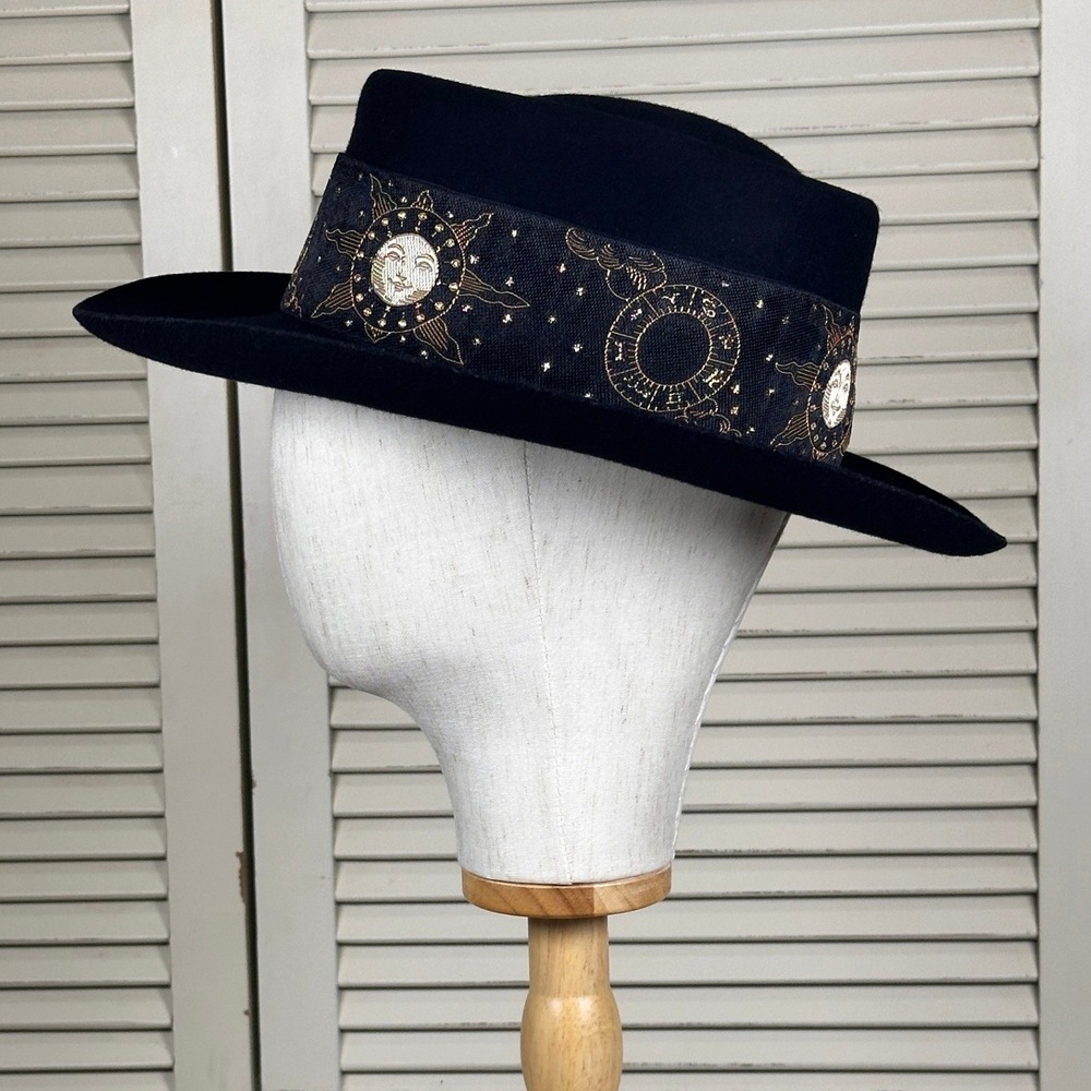 Vintage Italian Black Celestial Wool Fedora Sun Moon Gold Embroidered Ribbon Hat - Picture 5 of 8